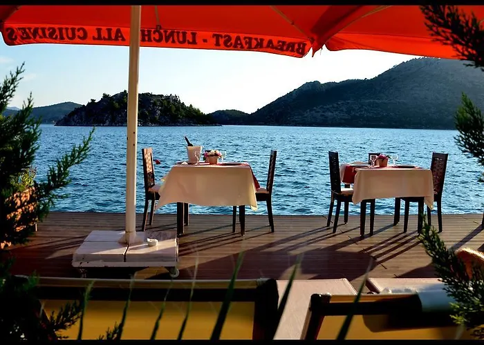 호텔 Dinc 보즈부른